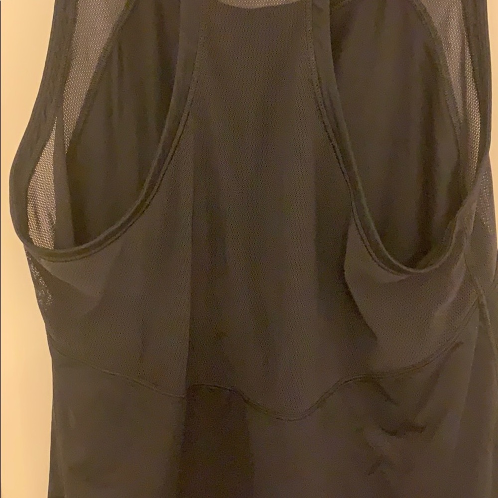 Black sleeveless mesh lululemon tank - Picture 4 of 5